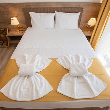 E87 Highway Otel Burhaniye Екстер'єр фото
