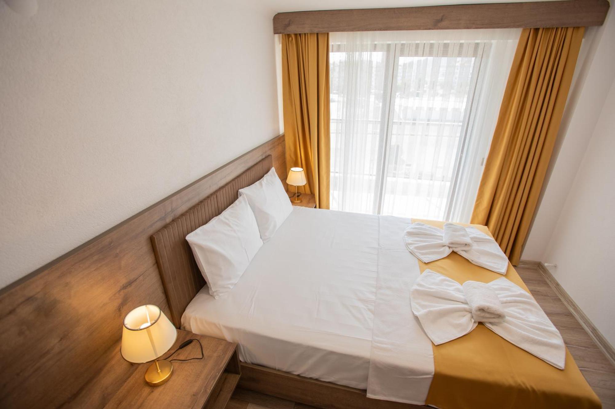 E87 Highway Otel Burhaniye Екстер'єр фото