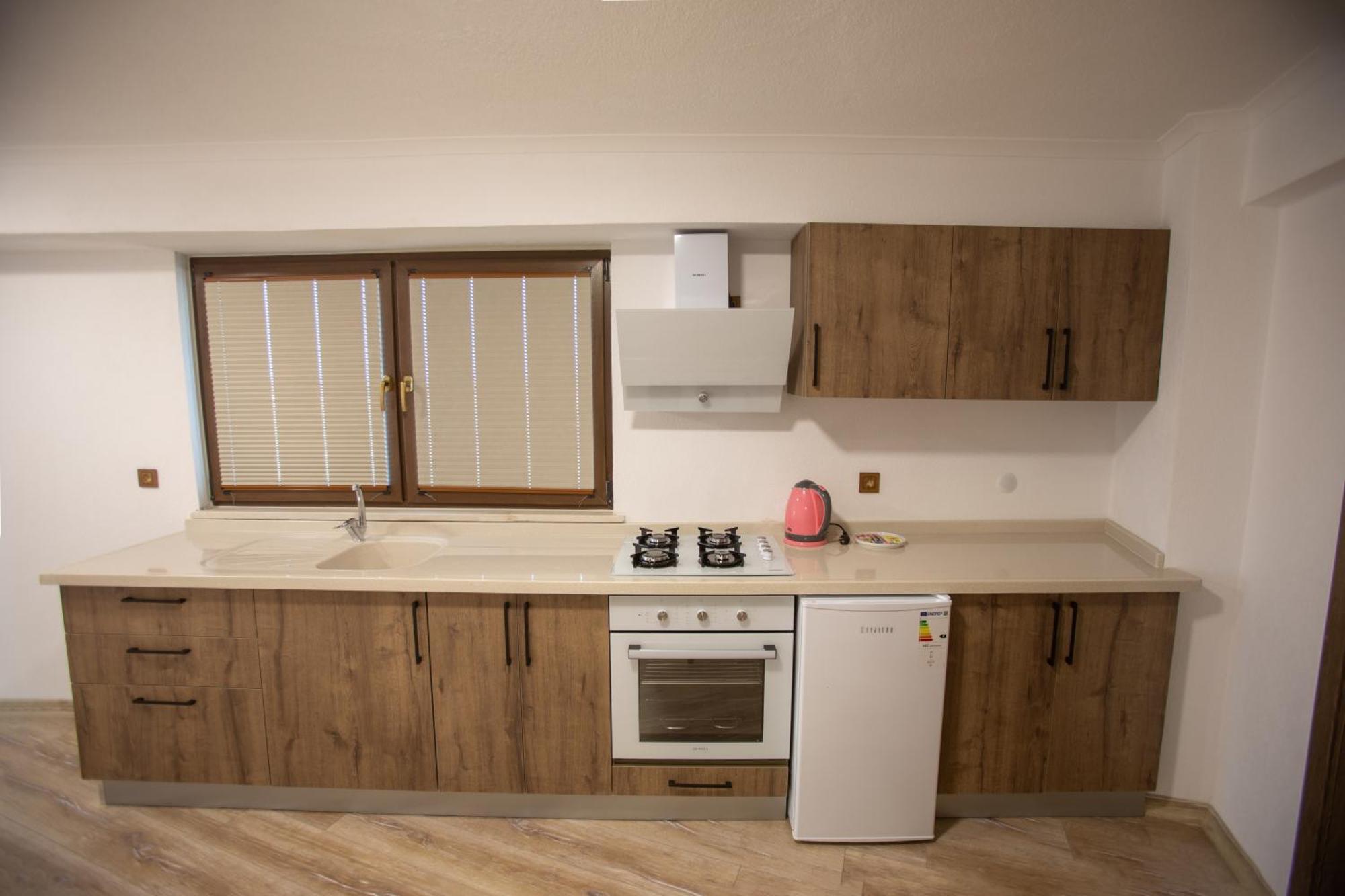 E87 Highway Otel Burhaniye Екстер'єр фото