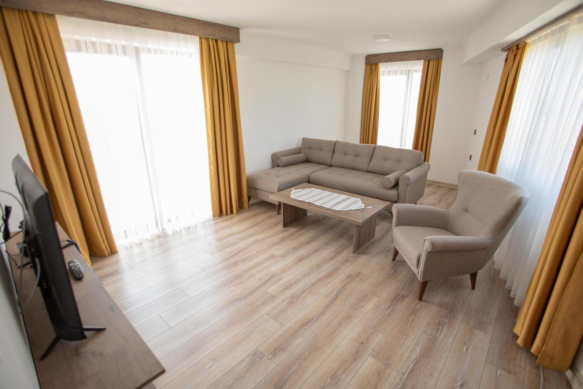 E87 Highway Otel Burhaniye Екстер'єр фото