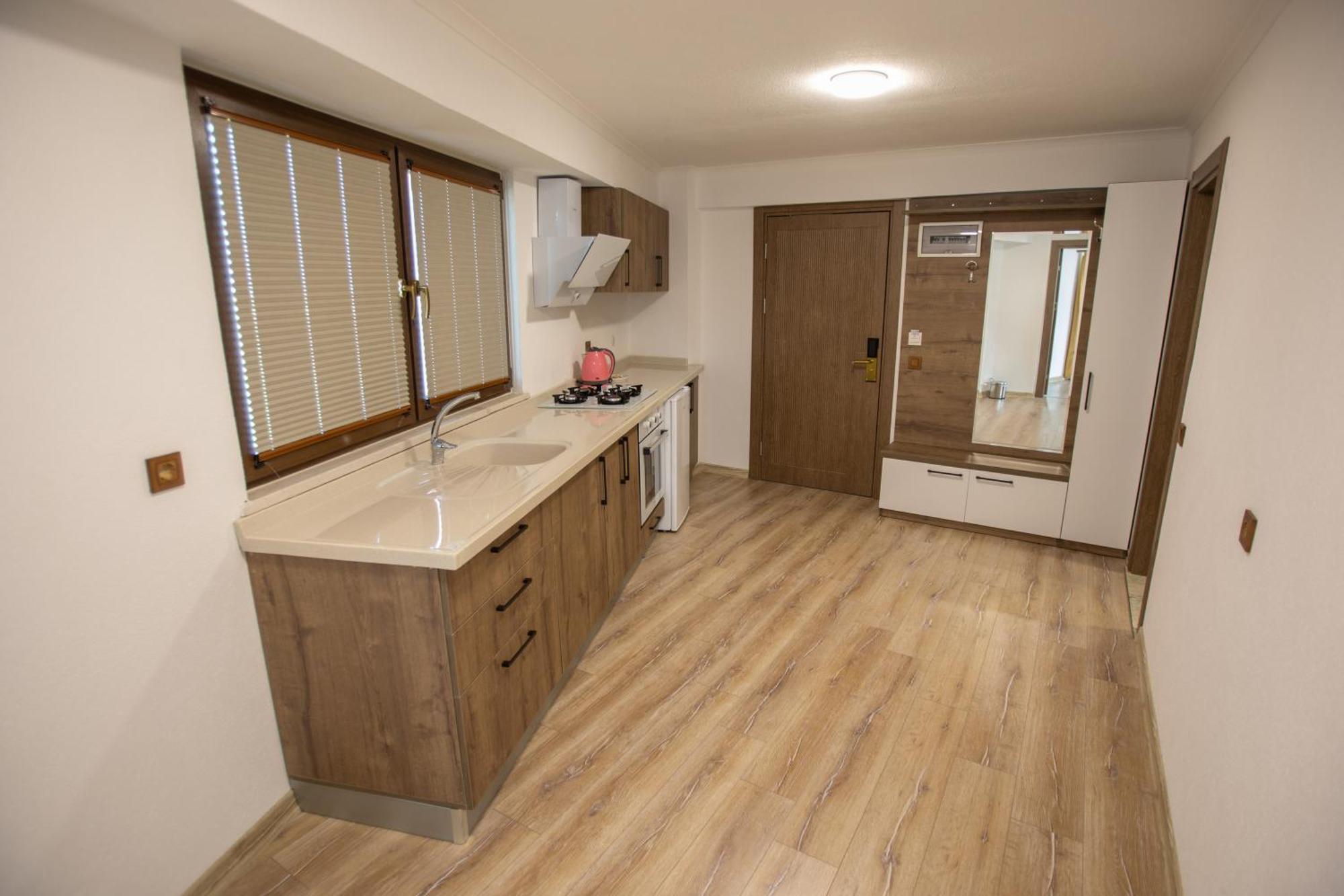 E87 Highway Otel Burhaniye Екстер'єр фото