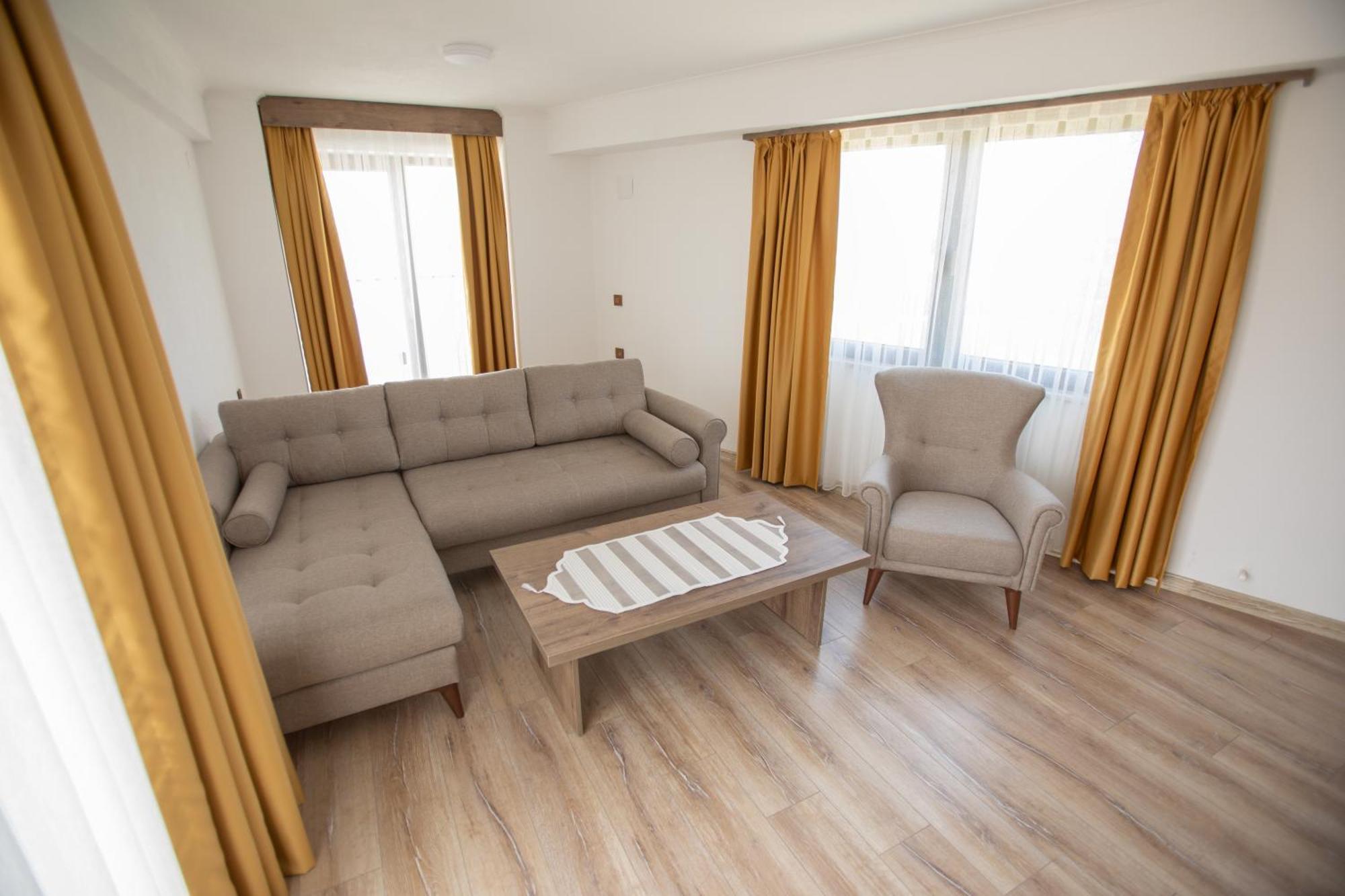 E87 Highway Otel Burhaniye Екстер'єр фото