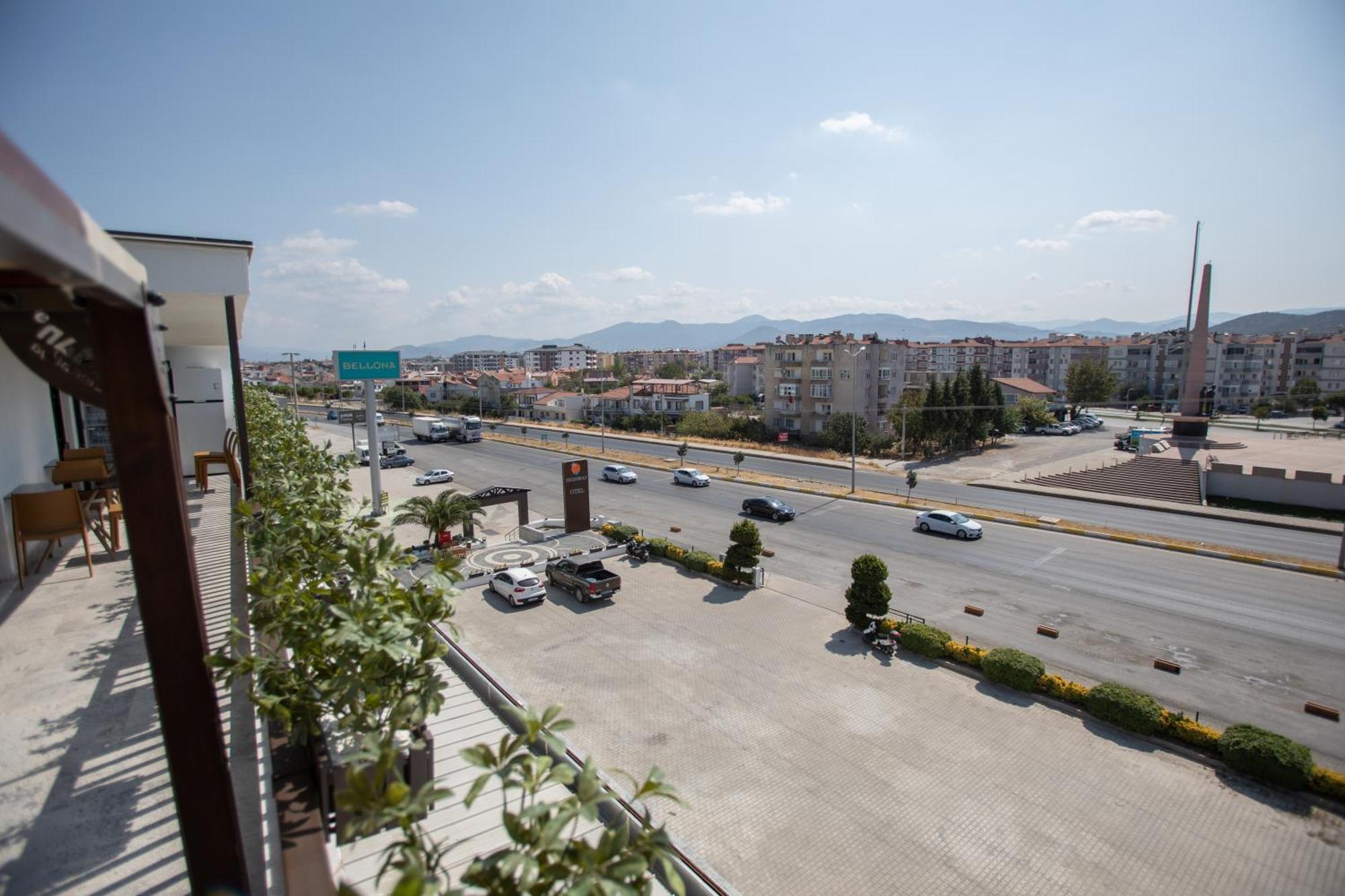 E87 Highway Otel Burhaniye Екстер'єр фото